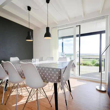 Four Bedroom Holiday In Dom wakacyjny *