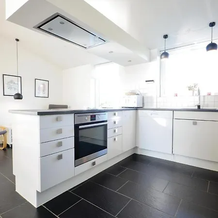 Four Bedroom Holiday In Dom wakacyjny