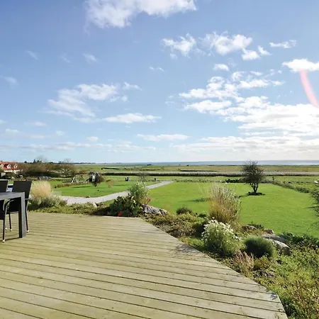 Dom wakacyjny Four Bedroom Holiday In