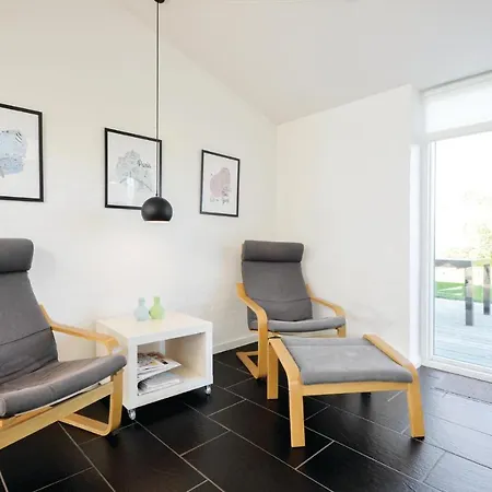 Four Bedroom Holiday In Dom wakacyjny